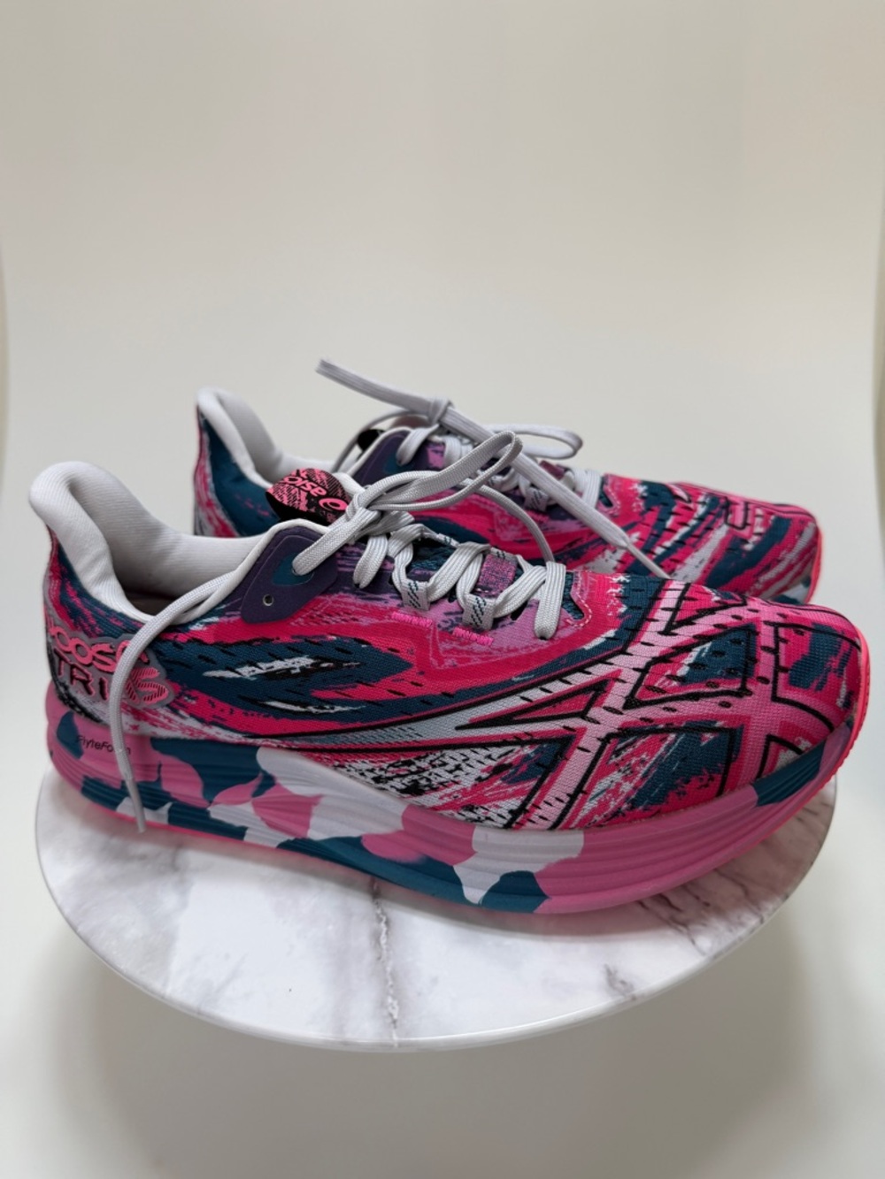 Asics Pink and Navy Graphic Running Shoes Women's NOOSA TRI 15 Shoe women 9.5
